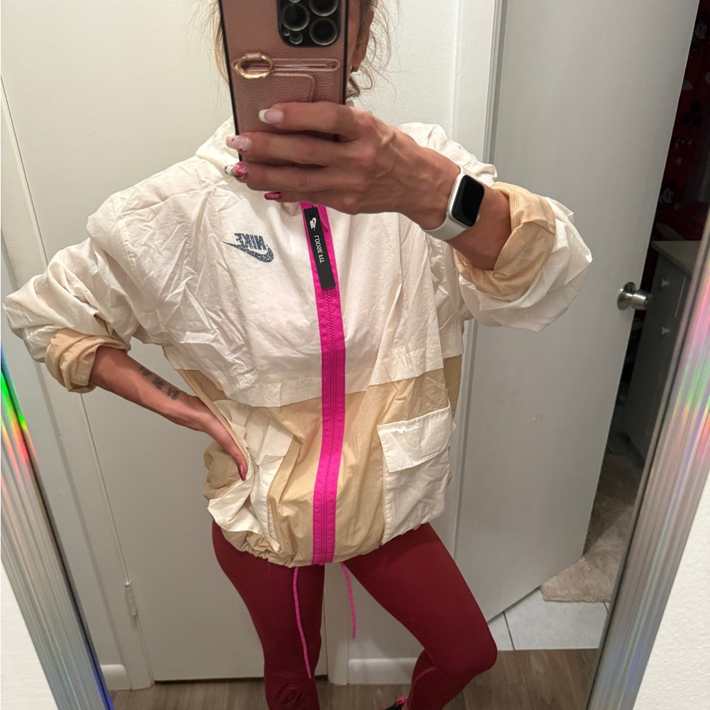 Nike Women's Cream and Pink Ski Jacket